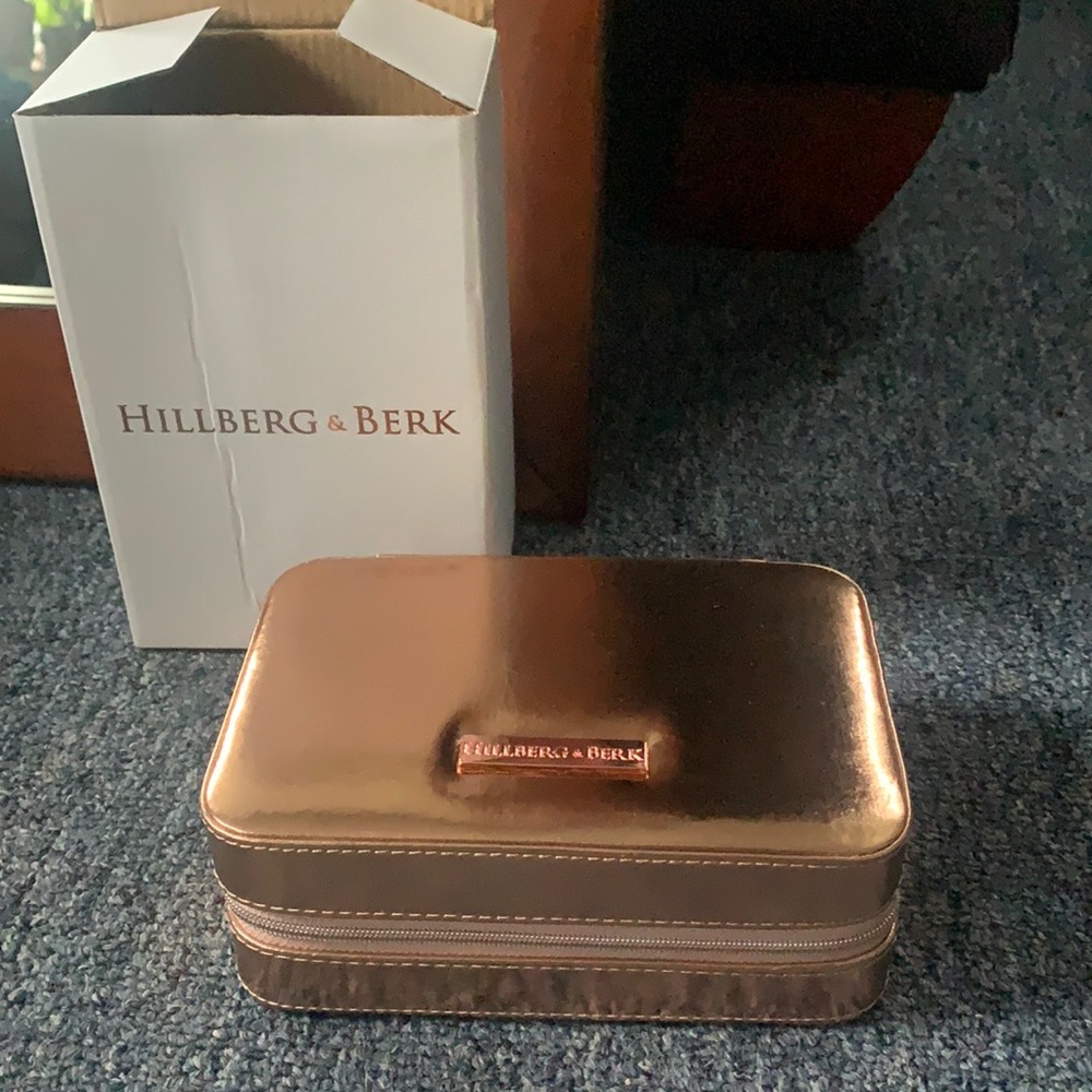 Rose gold travel jewelry box